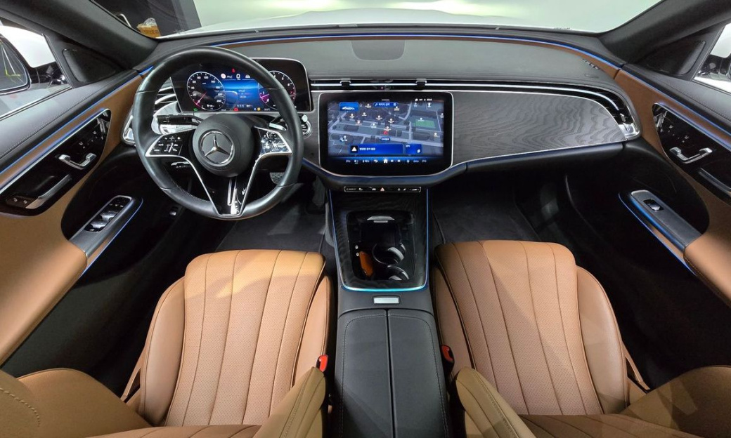 Mercedes-Benz E-Class E200 Avantgarde, 2024