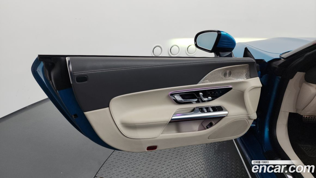 Mercedes-Benz SL-Class AMG SL63 4MATIC+, 2023