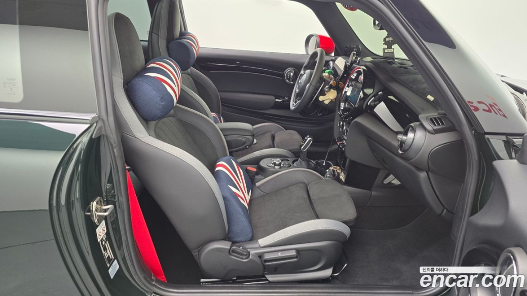 Mini Cooper JCW, 2024