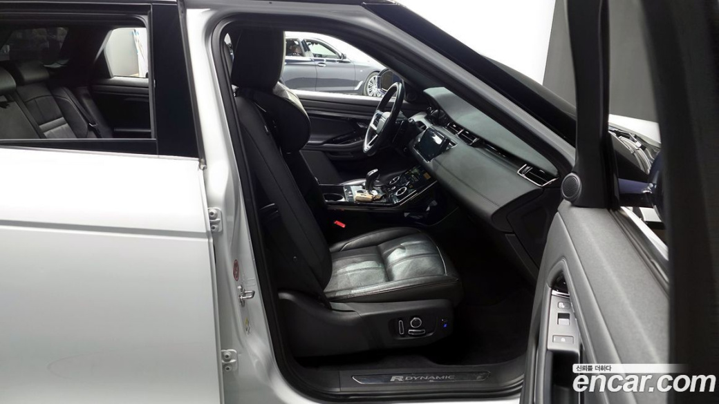 Land Rover Range Rover Evoque P250 R-Dynamic SE, 2022