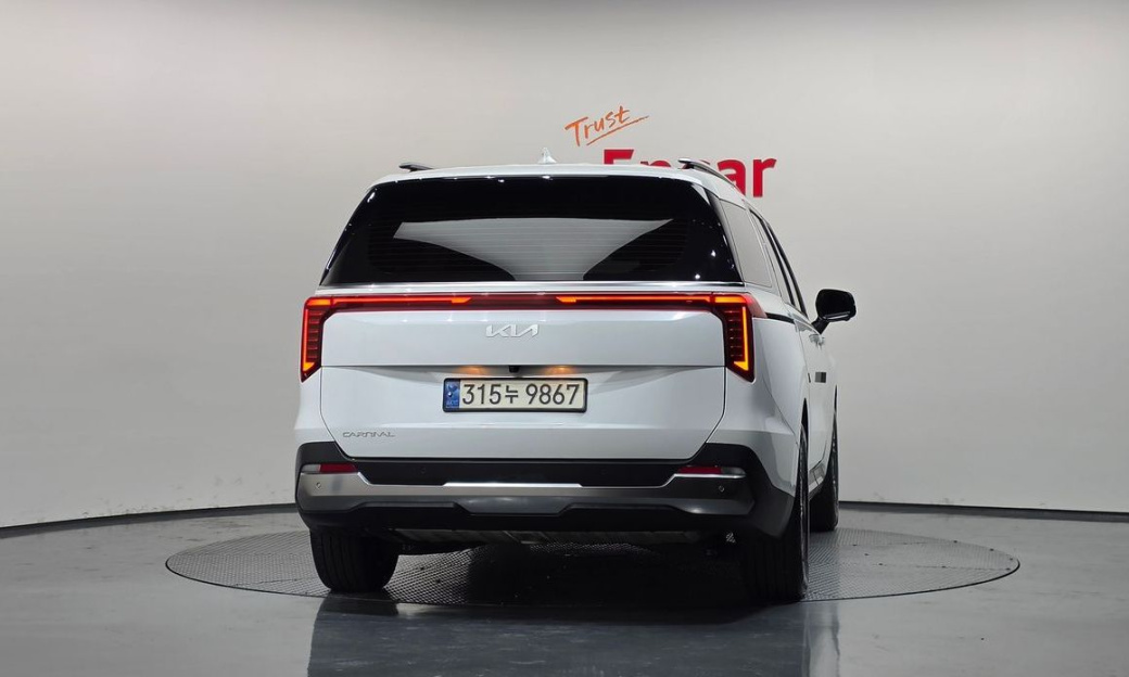 Kia Carnival 7-Seater Signature, 2024