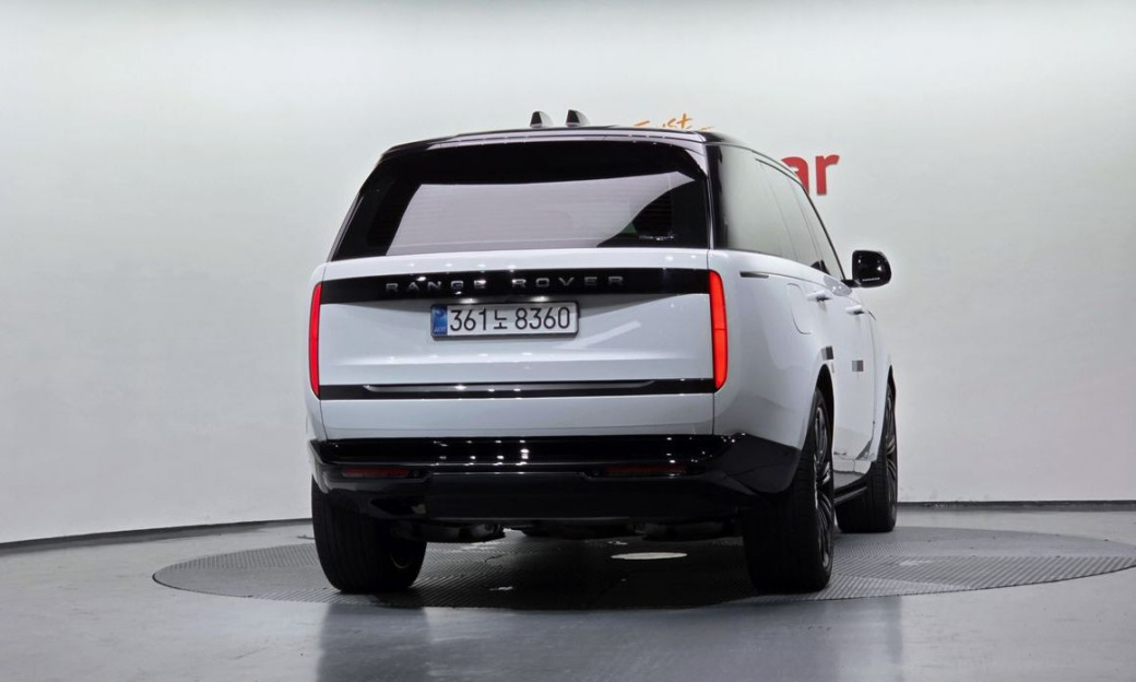 Land Rover Range Rover D350 Autobiography Long Wheel Base, 2025