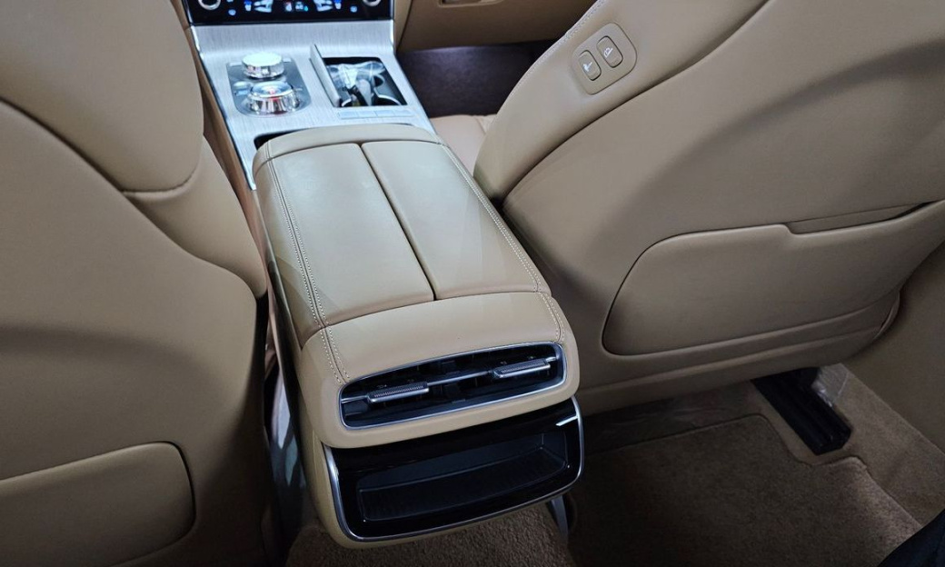 Genesis G80 Gasoline 2.5 Turbo AWD, 2025