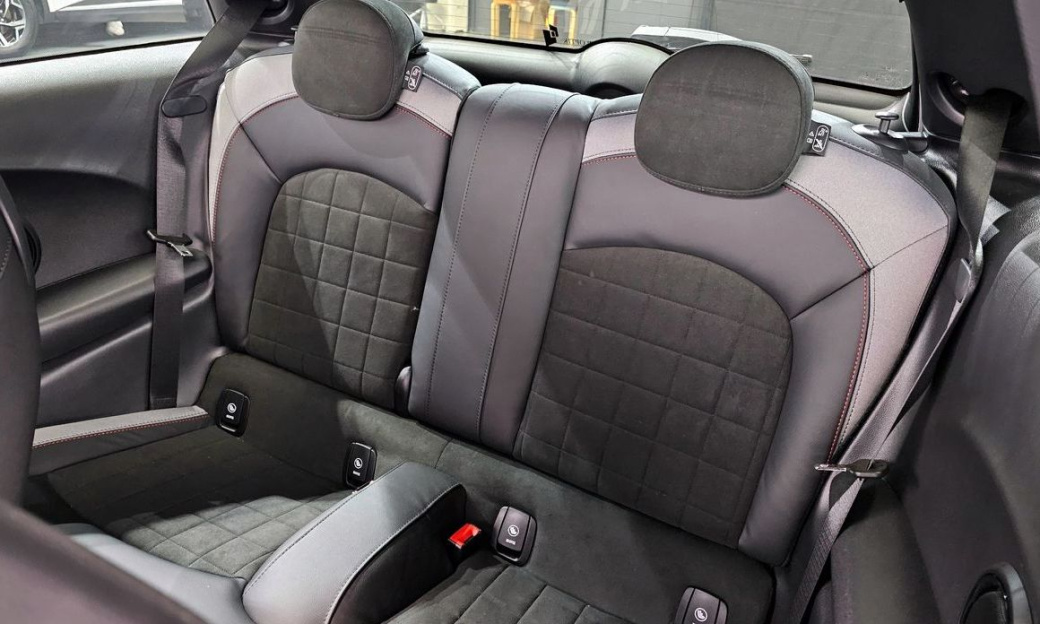 Mini Cooper JCW, 2024