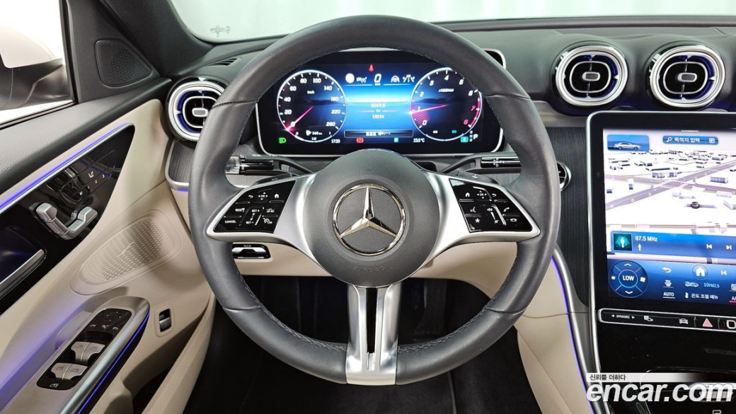 Mercedes-Benz C-Class C300 4MATIC Avantgarde, 2023