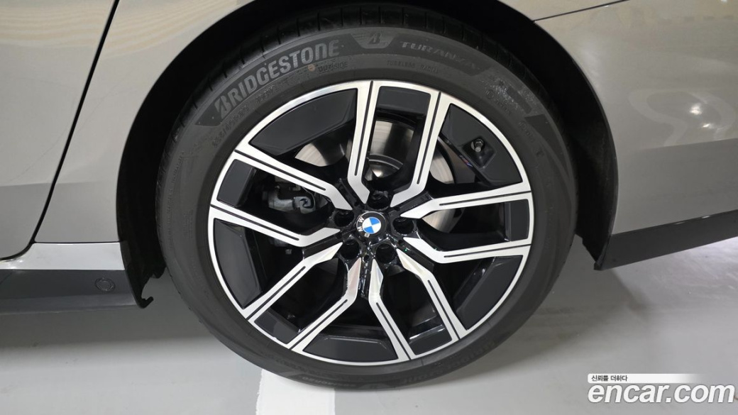 BMW 7-Series 740d xDrive M Sport, 2025