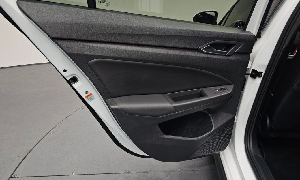 Volkswagen Golf 2.0 GTI, 2024