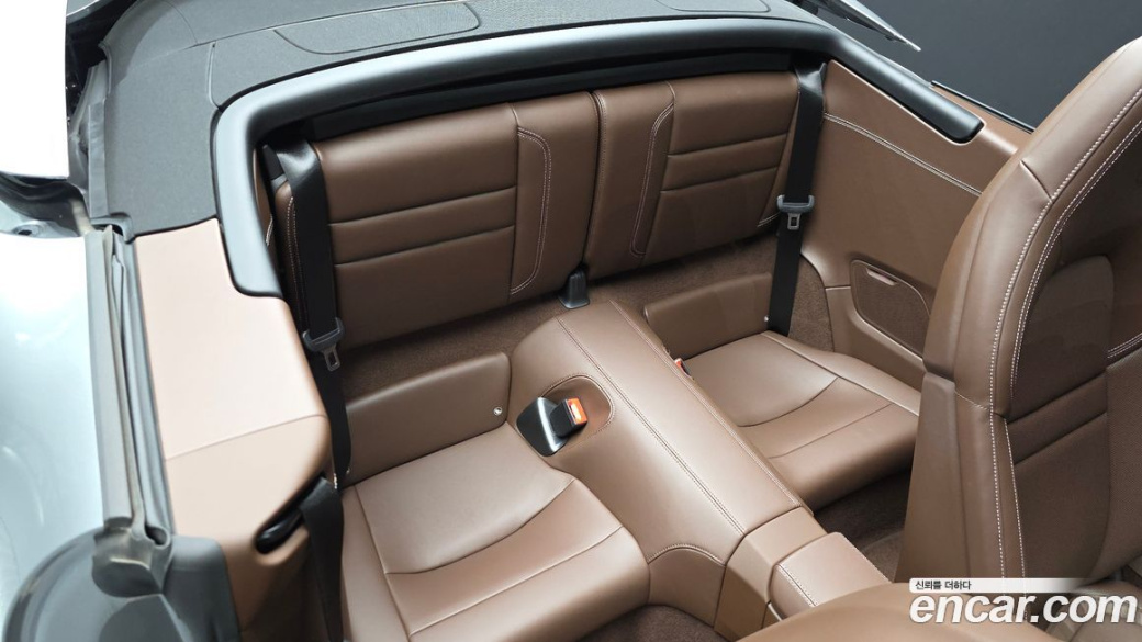 Porsche 911 Carrera Cabriolet, 2024