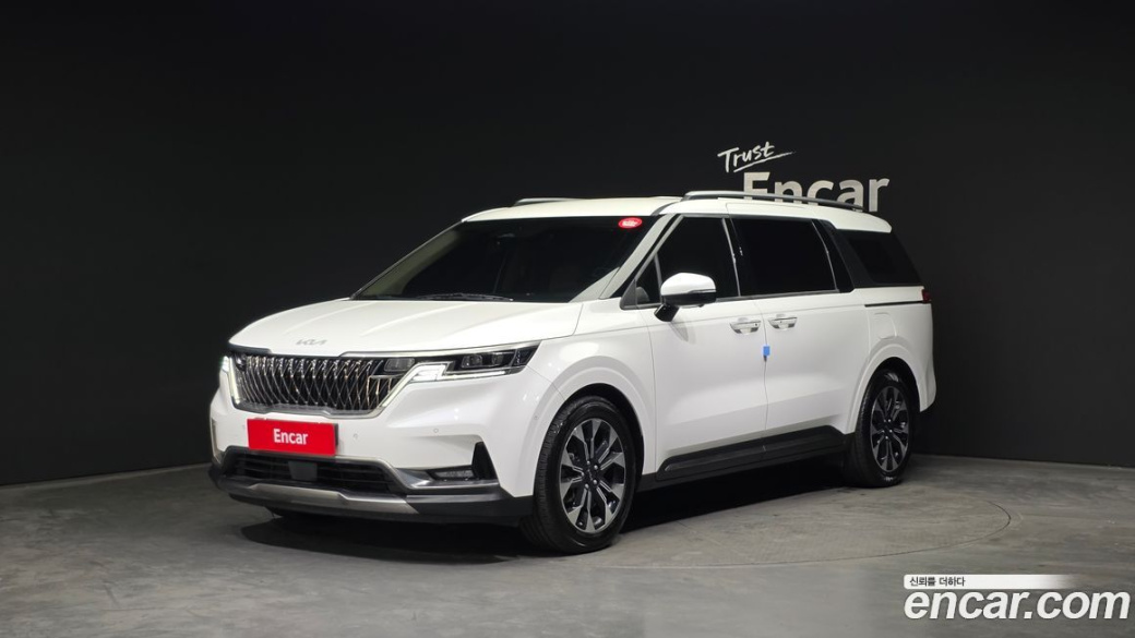 Kia Carnival 9-Seater Signature, 2023