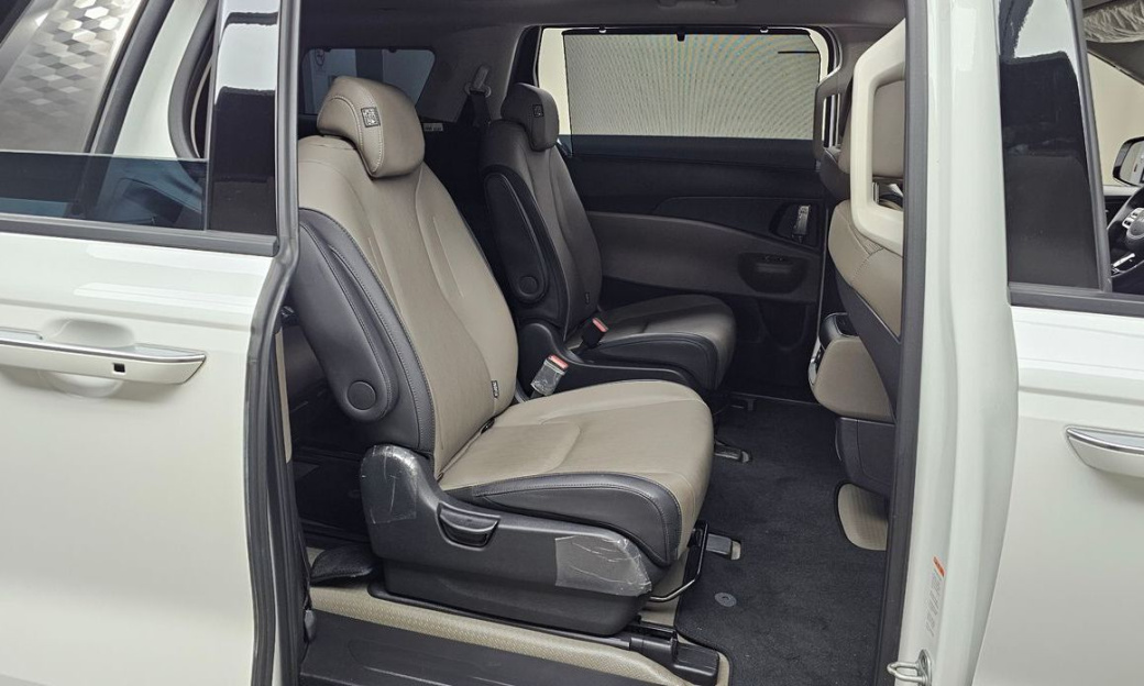 Kia Carnival 9-Seater Noblesse, 2025