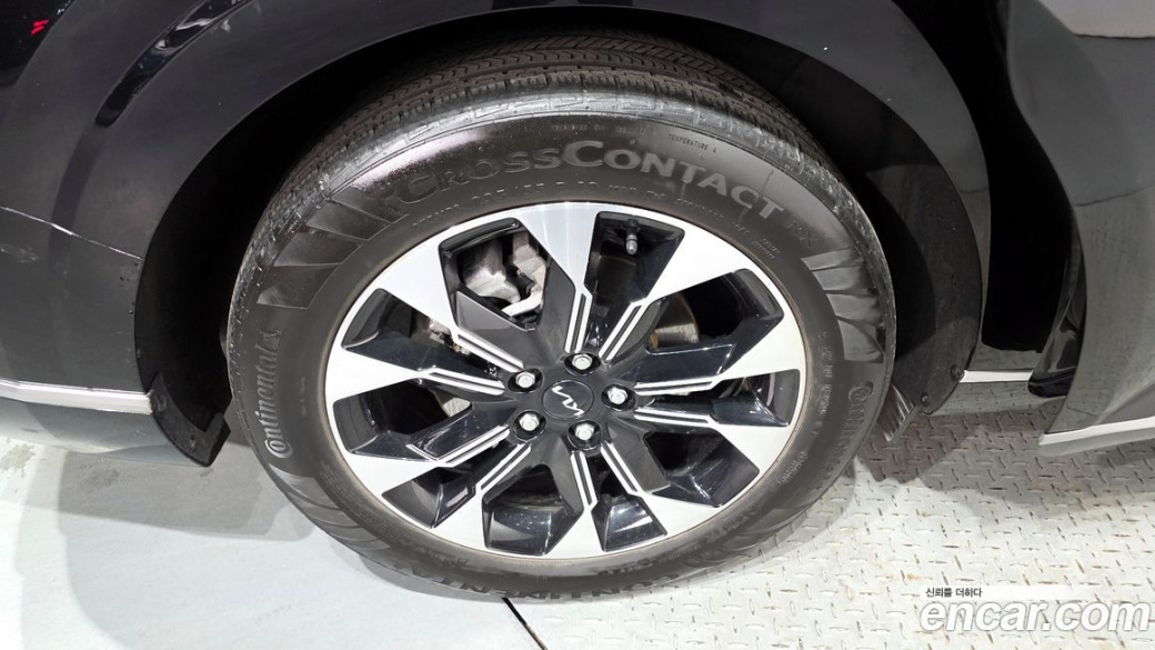 Kia Carnival 9-Seater Hi-Limousine, 2022