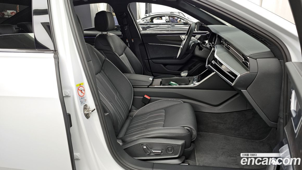 Audi A6 45 TFSI Premium, 2025