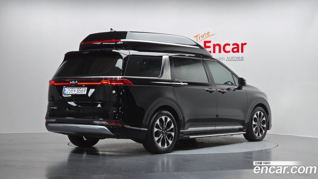 Kia Carnival 9-Seater Hi-Limousine, 2023
