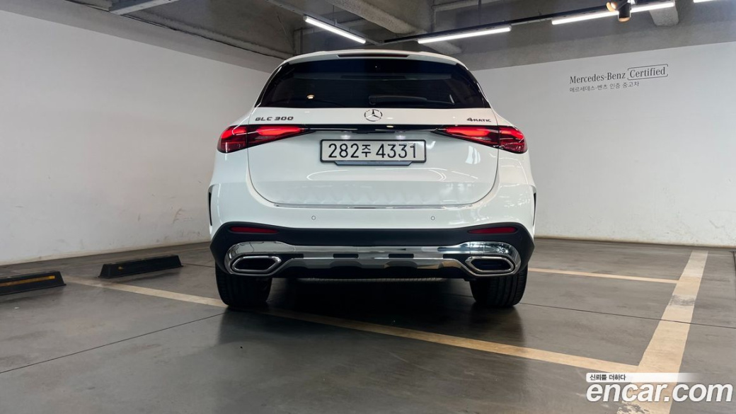 Mercedes-Benz GLC-Class GLC300 4MATIC AMG Line, 2025