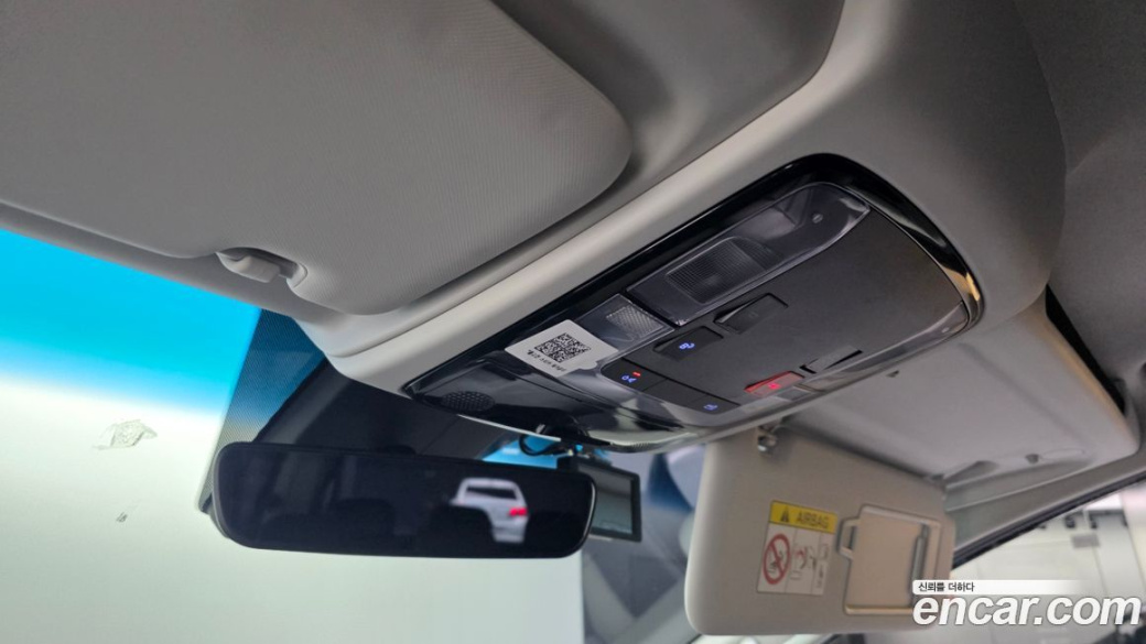 Hyundai Staria 4WD Tourer 9-Seater, 2023