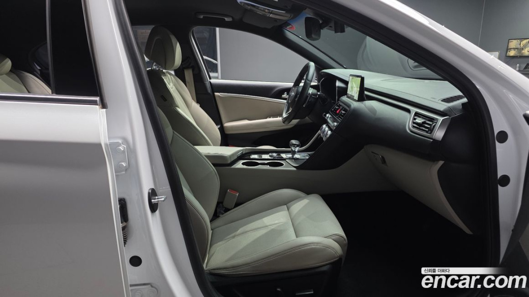 Genesis G70 Gasoline 2.0T 2WD, 2023