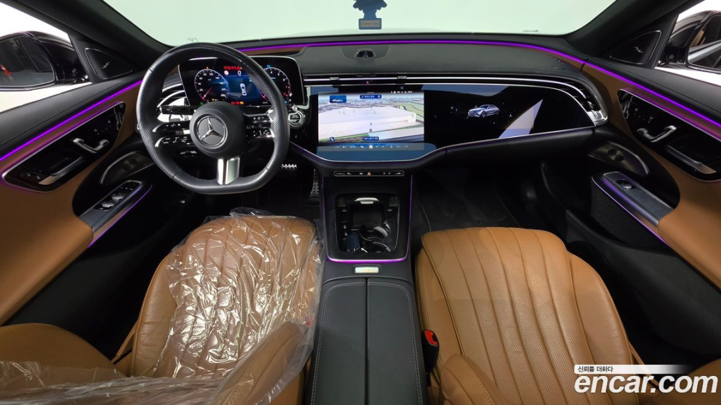 Mercedes-Benz E-Class E300 4MATIC AMG Line, 2024