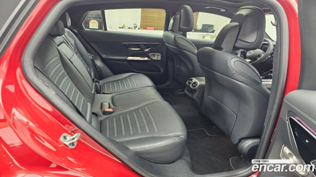 Mercedes-Benz GLC-Class GLC300 4MATIC AMG Line, 2025