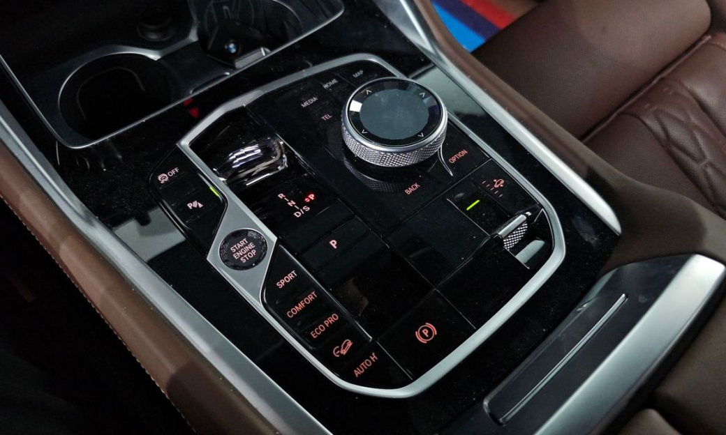 BMW X6 xDrive40i M Sport, 2025