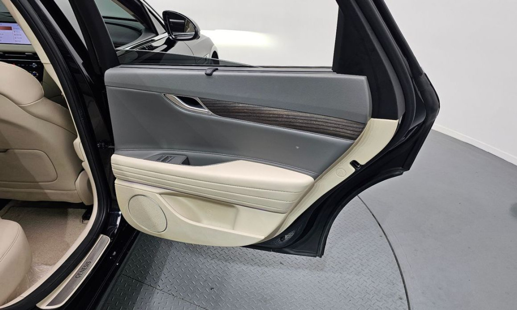 Genesis G80 Gasoline 2.5 Turbo AWD, 2025