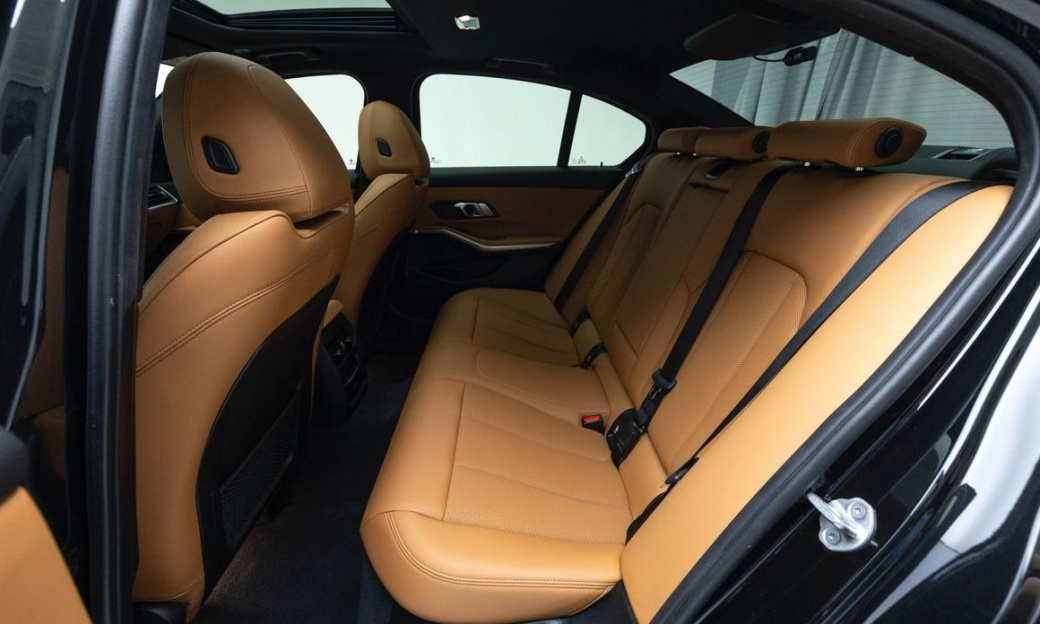 BMW 3-Series 320i M Sport, 2023