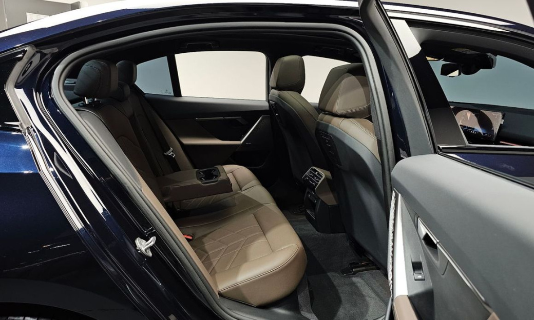 BMW 5-Series 520i M Sport, 2024