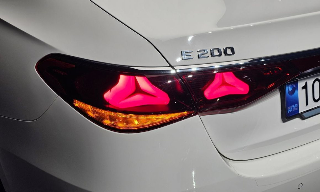 Mercedes-Benz E-Class E200 Avantgarde, 2025