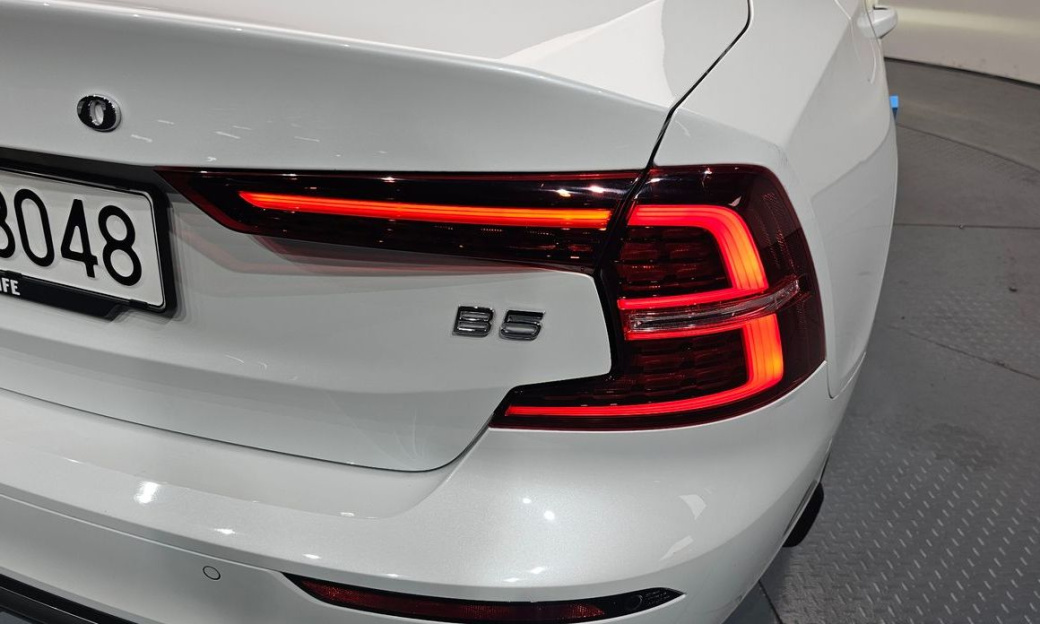Volvo S60 B5 Ultimate Bright, 2023