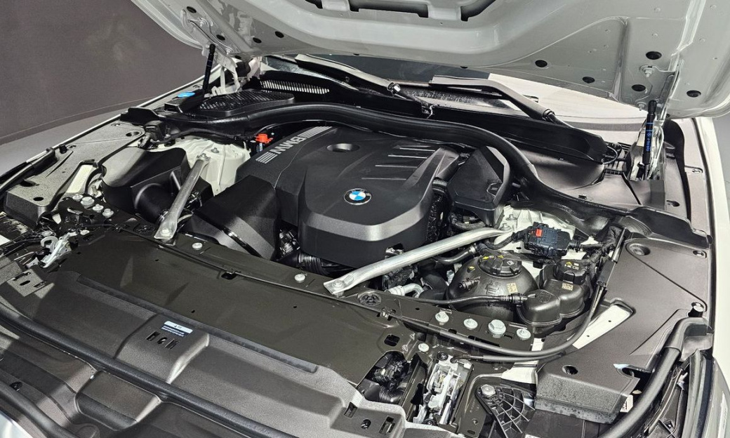 BMW 5-Series 520i M Sport, 2024