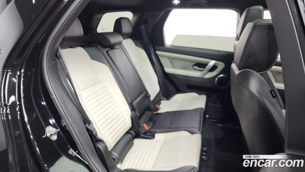 Land Rover Discovery Sport P250 Dynamic SE, 2024