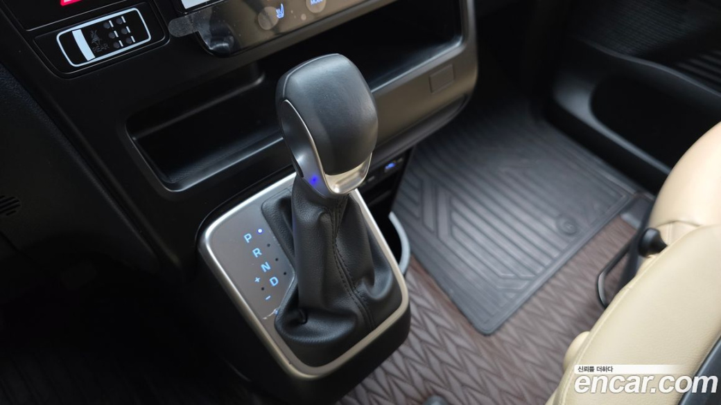 Hyundai Staria 2WD Camping Car, 2023