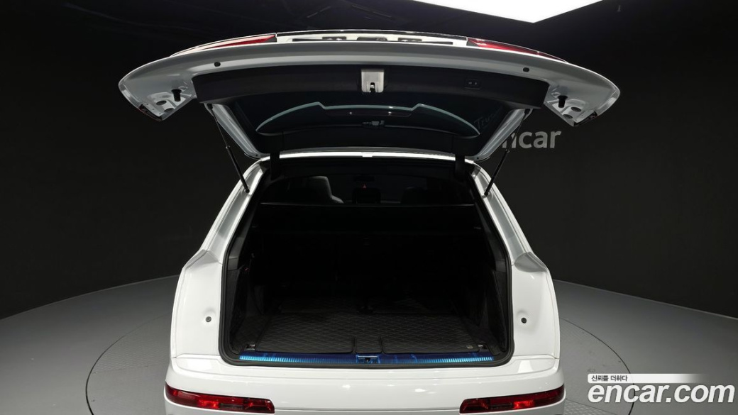 Audi Q7 55 TFSI Quattro Premium, 2022