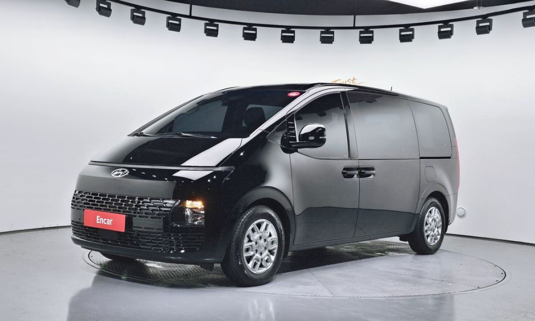Hyundai Staria Tourer 9-Seater, 2024