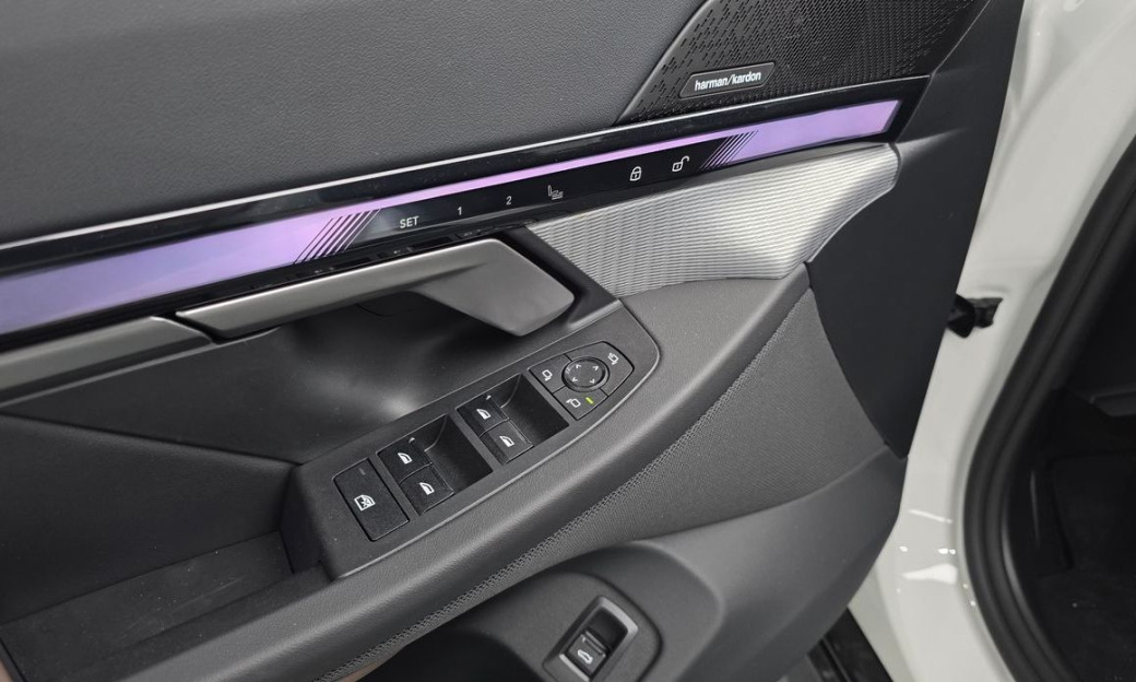 BMW 5-Series 520i M Sport, 2025