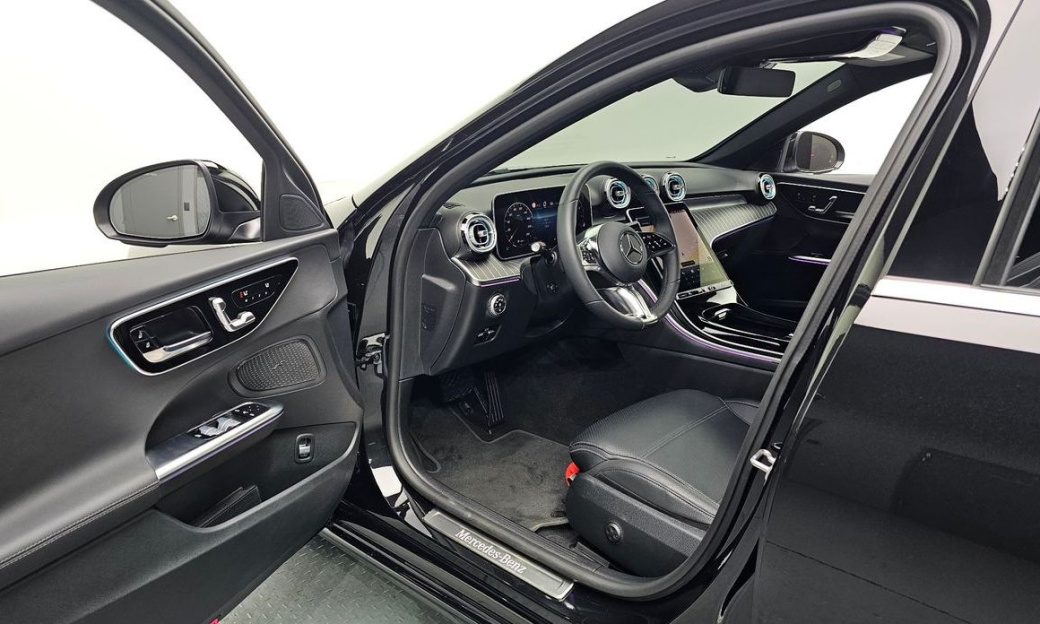 Mercedes-Benz C-Class C200 Avantgarde, 2025