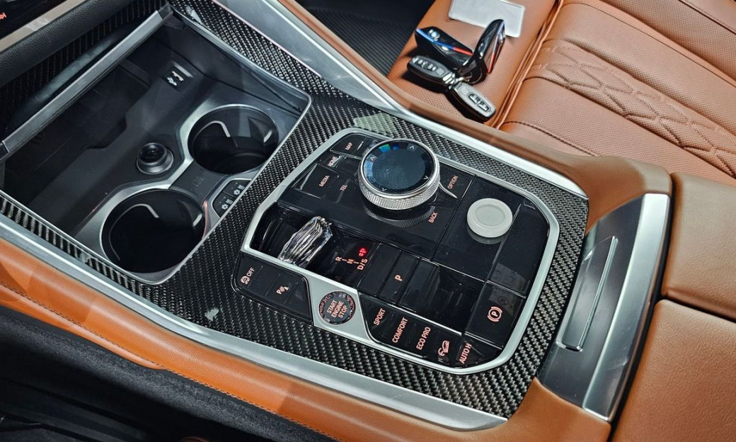 BMW X6 M60i, 2025