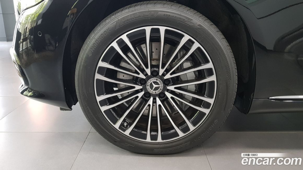 Mercedes-Benz S-Class S350 d 4MATIC, 2025