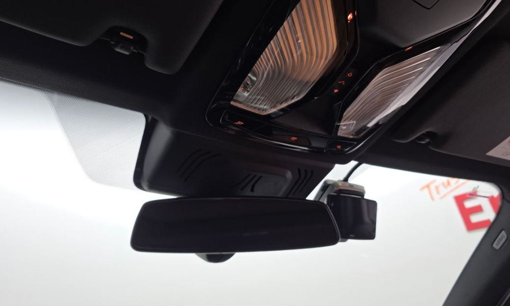 BMW 3-Series 320i M Sport, 2024
