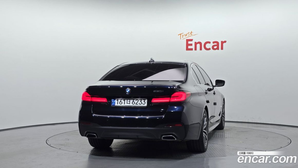 BMW 5-Series 520i M Sport, 2023