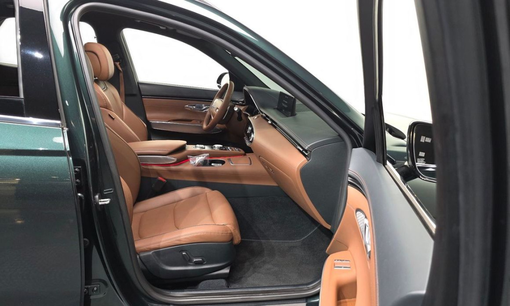 Genesis GV70 2.5T Gasoline 2WD, 2021