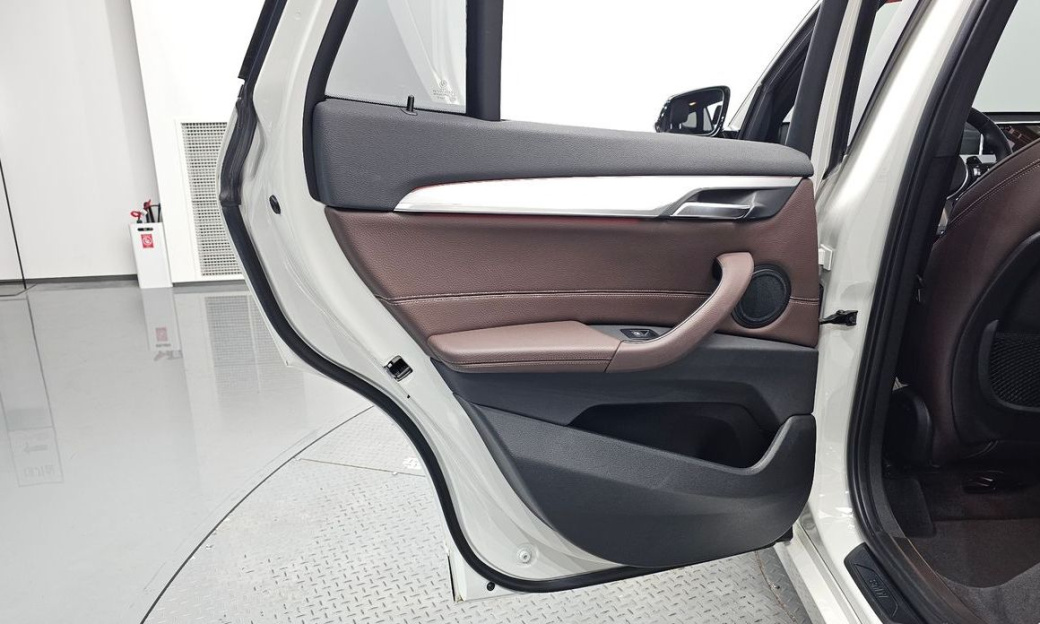 BMW X1 xDrive 20i M Sport, 2022