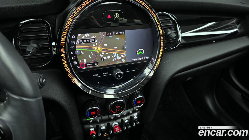 Mini Cooper Convertible JCW, 2024
