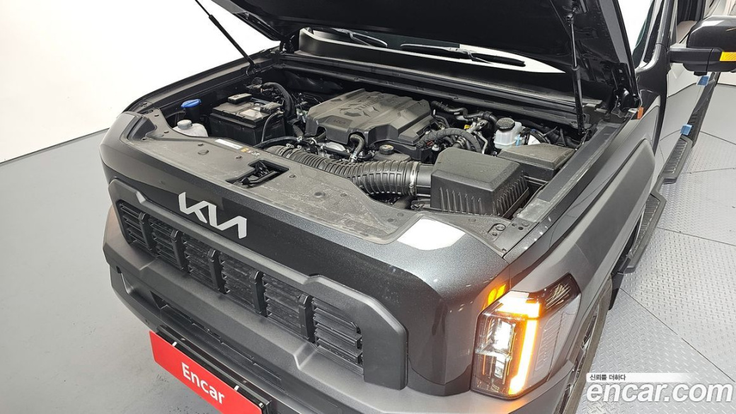Kia Tasman 2.5T Gasoline 4WD, 2026