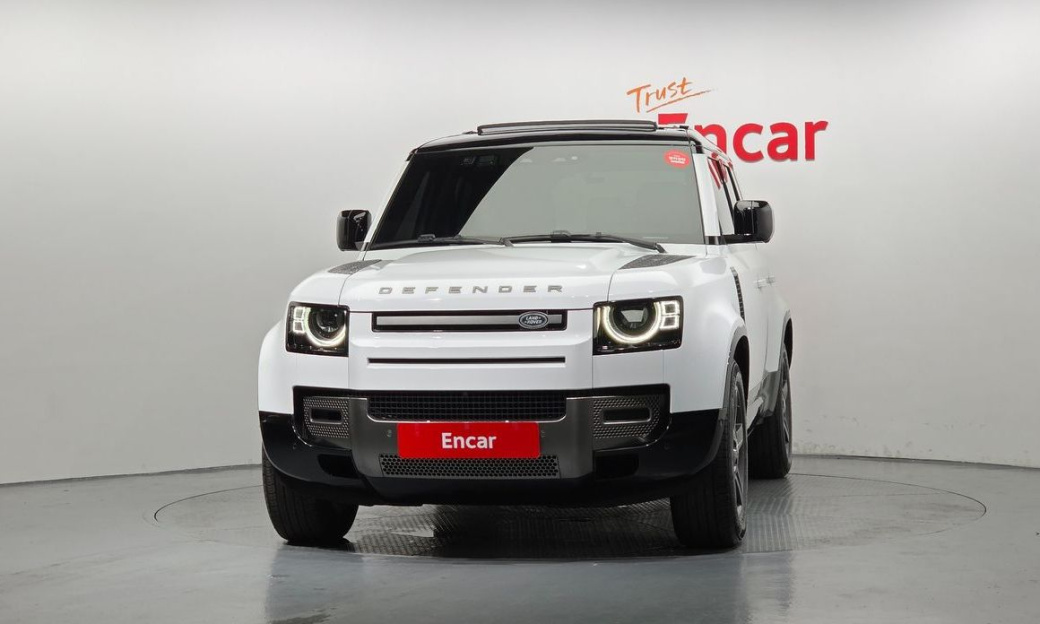 Land Rover Defender 110 P300 X-Dynamic SE, 2024