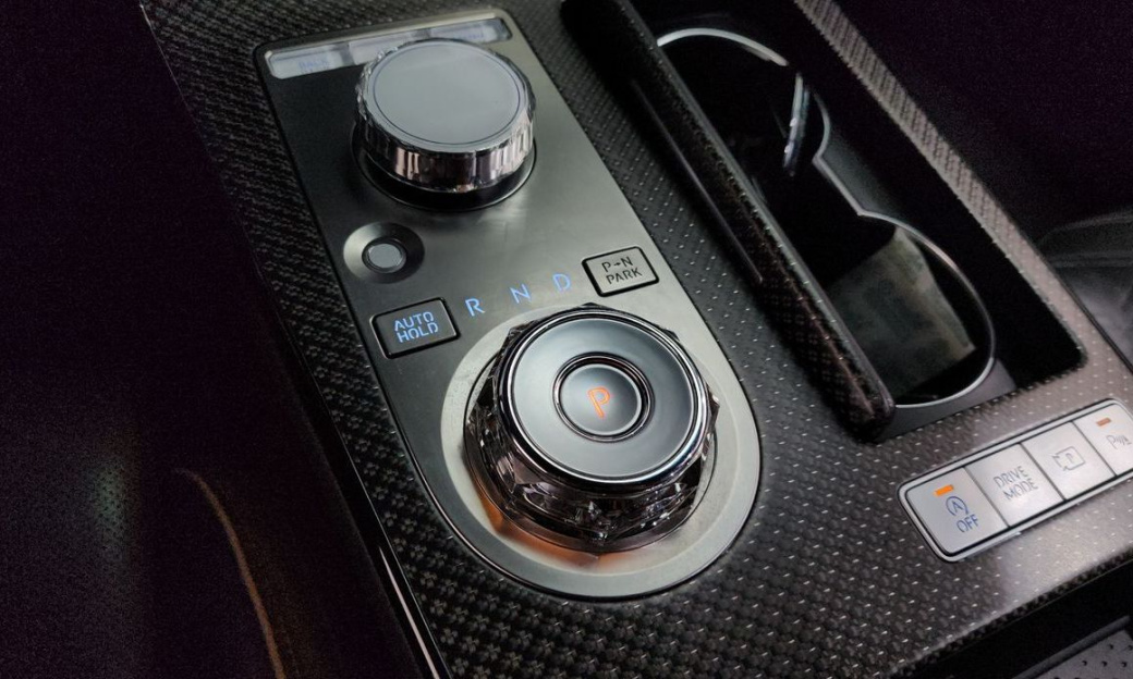 Genesis G80 Gasoline 2.5 Turbo AWD, 2025