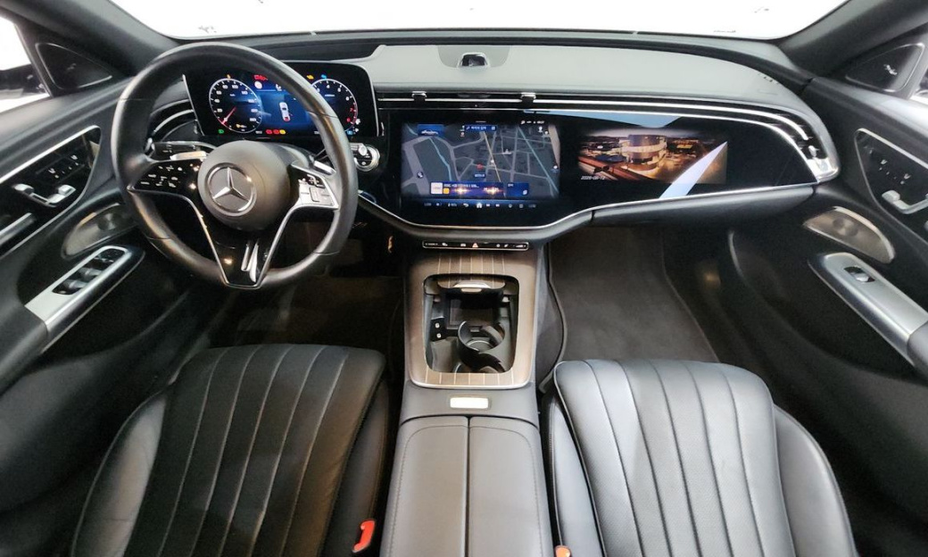 Mercedes-Benz E-Class E300 4MATIC Exclusive, 2024