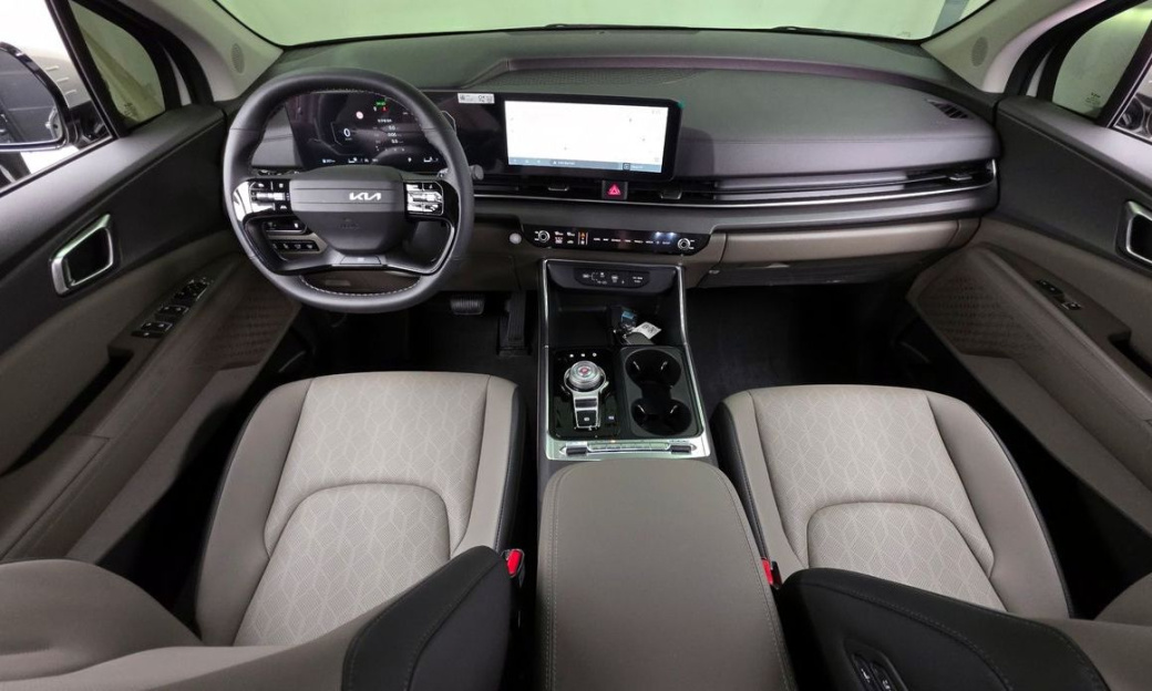 Kia Carnival 9-Seater Noblesse, 2025