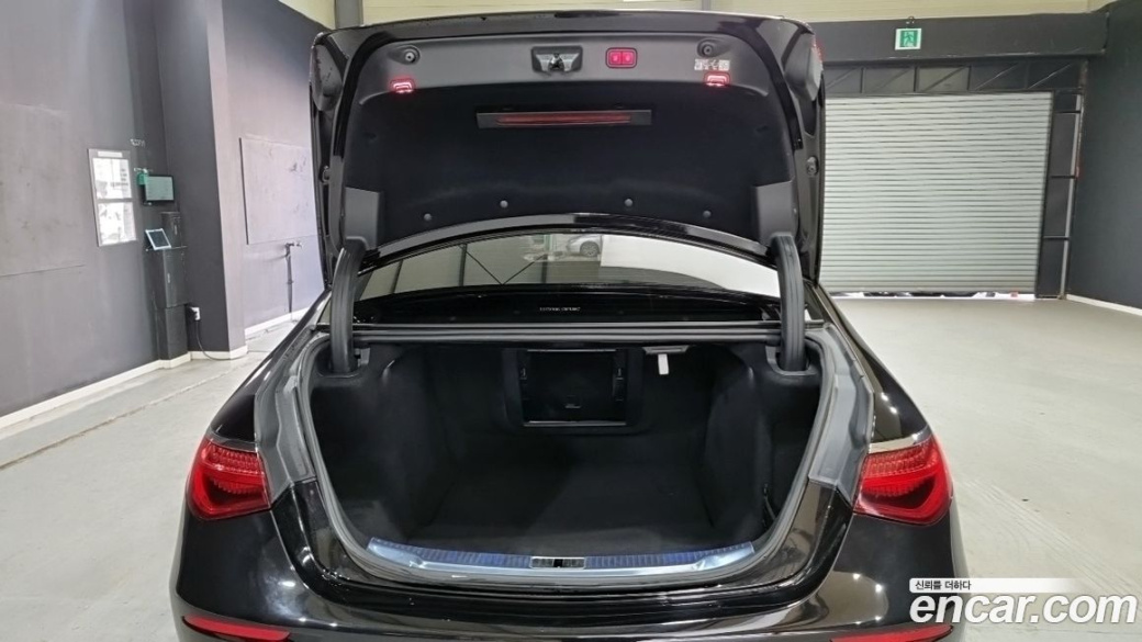 Mercedes-Benz S-Class S450 d 4MATIC AMG Line, 2024