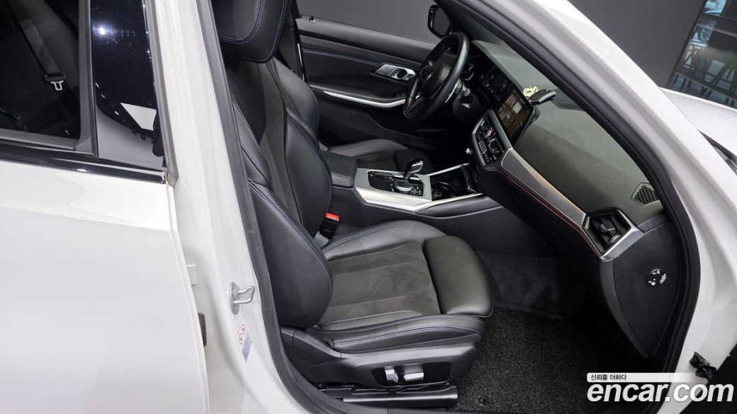 BMW 3-Series 320d M Sport, 2022