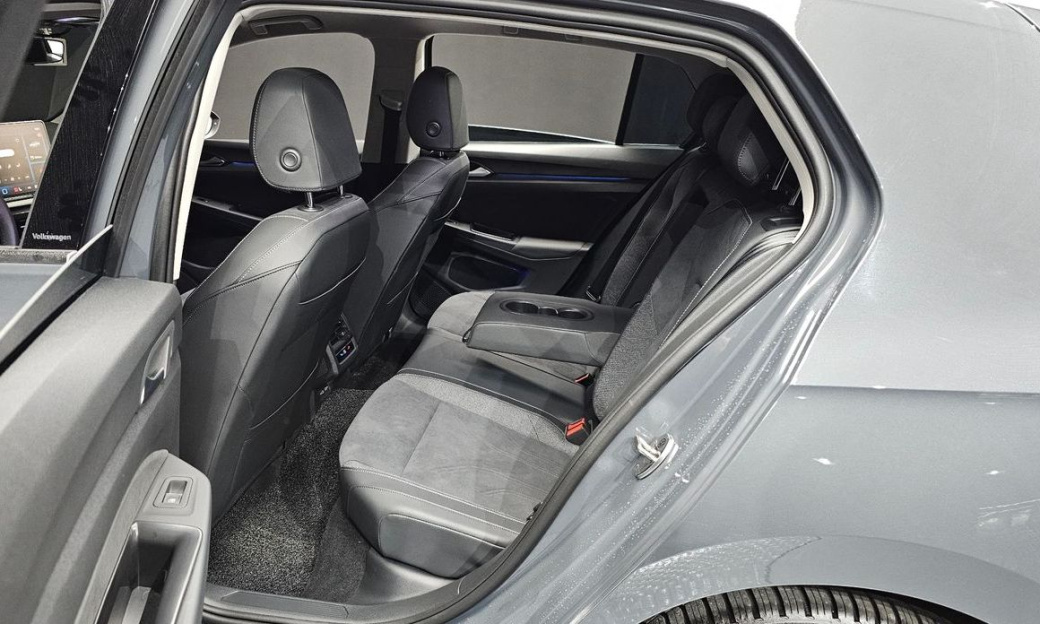 Volkswagen Golf 2.0 TDI Prestige, 2025